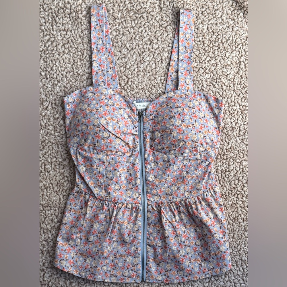 Active USA Blue Floral Zip Shirt